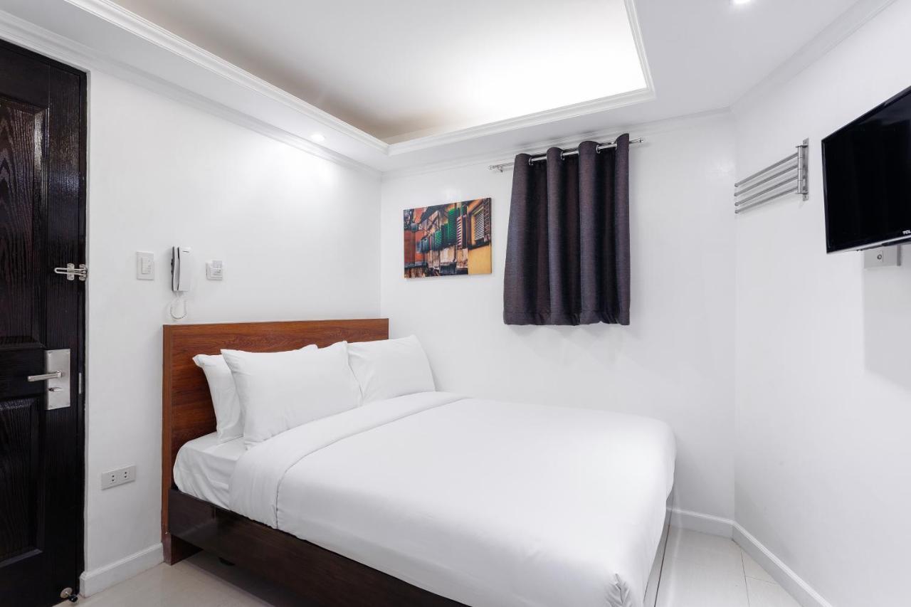 Nest Nano Suites Poblacion - Makati Makati City Bagian luar foto