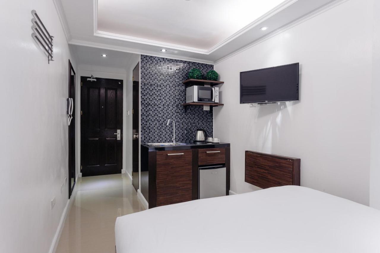 Nest Nano Suites Poblacion - Makati Makati City Bagian luar foto
