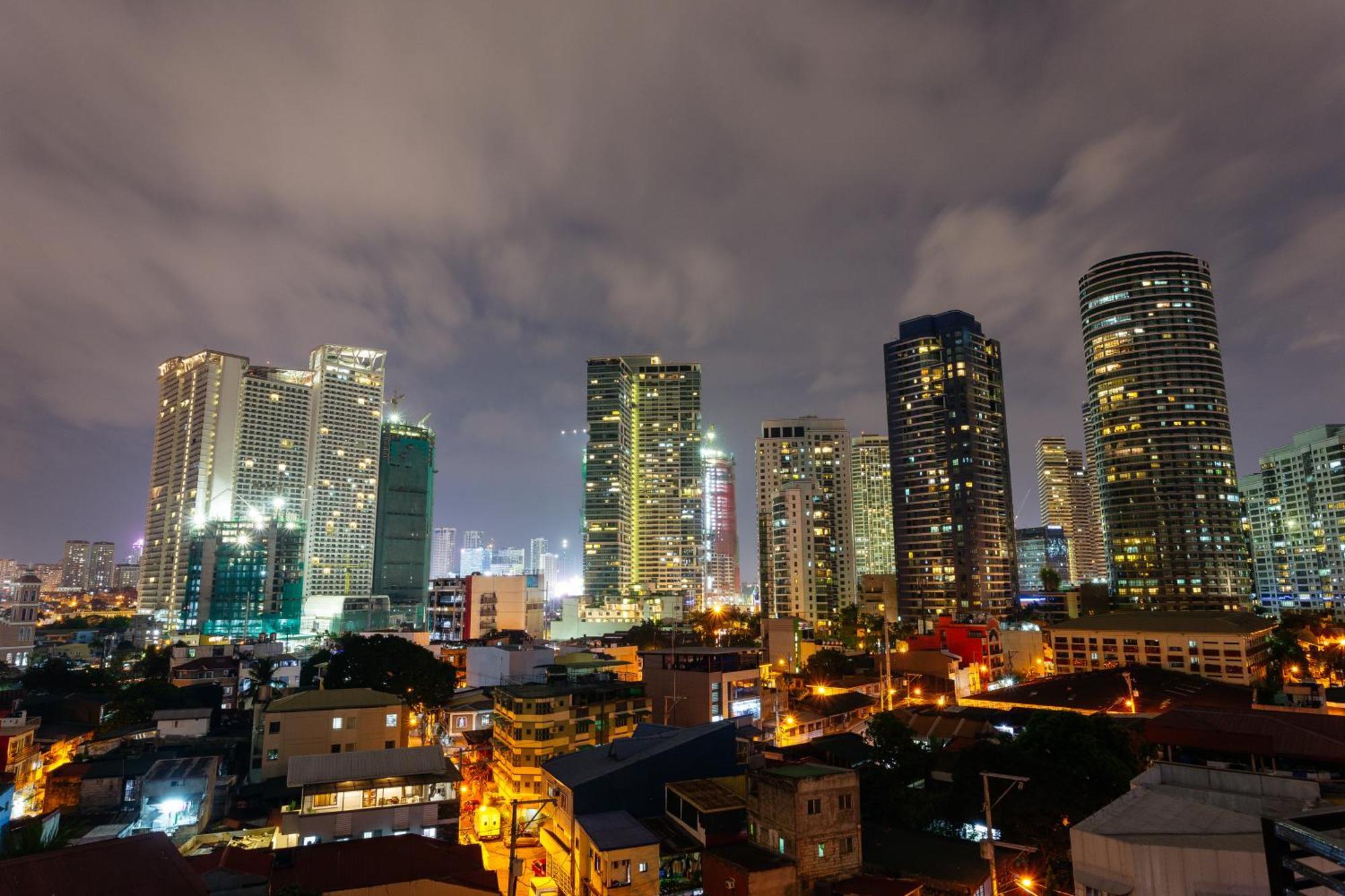 Nest Nano Suites Poblacion - Makati Makati City Bagian luar foto